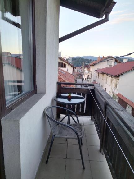 Djolevi Guesthouse Dobrinischte Exterior foto